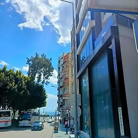 Old Town Grand Apartahotel