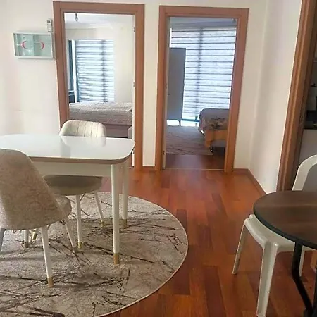 Old Town Grand Apartahotel 3*
